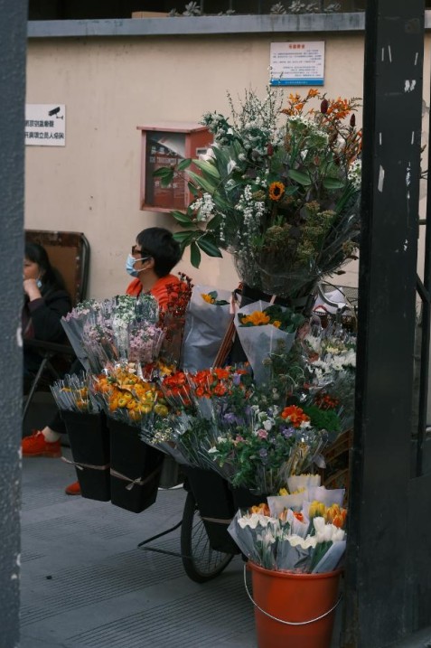 Messe Blumenarrangement Gesamtansicht